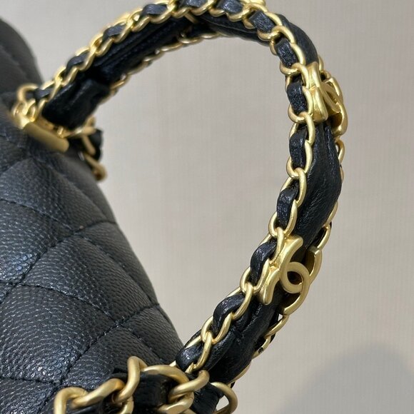 Chanel Medium Classic Double Flap - Picture 5 of 9